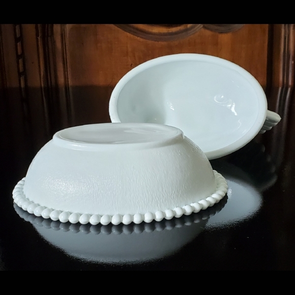 Vntge Milk Glass Hen On Nest Dish - Picture 7 of 9